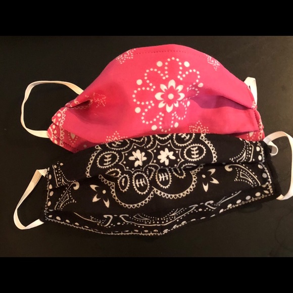 “Bandanna Bonanza” Face Mask 30+ colors available - Picture 3 of 10